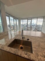 1200 N Wells St, Unit 2609 in Chicago, IL - Building Photo