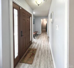 6843 Lake Charlene Dr in Pensacola, FL - Building Photo - Building Photo