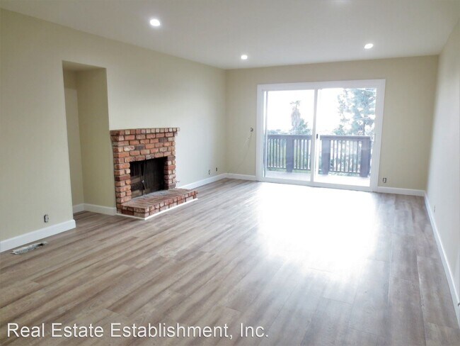 33751 Calle La Primavera in Dana Point, CA - Building Photo - Building Photo