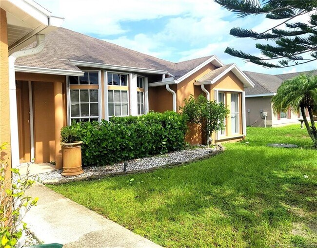 property at 1957 SE Sandia Dr