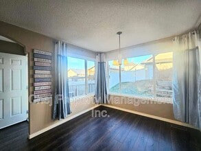 1824 Tufford Way NW in Edmonton, AB - Building Photo - Building Photo