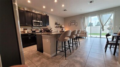 10556 Salt Grove St in Orlando, FL - Building Photo - Building Photo