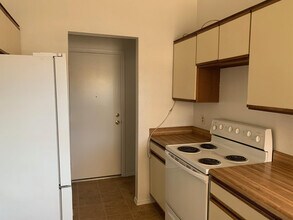 8135 W Krall St in Glendale, AZ - Building Photo - Building Photo