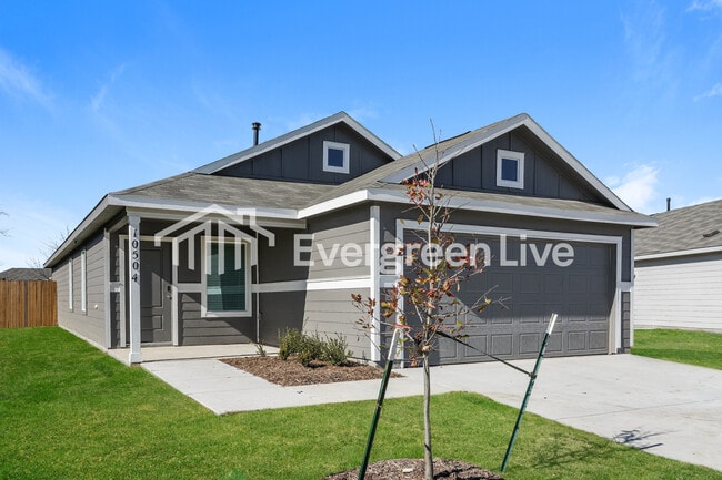 10504 Desert Hawk Cir in Fort Worth, TX - Building Photo - Building Photo