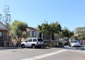 Golden Villas in San Diego, CA - Building Photo