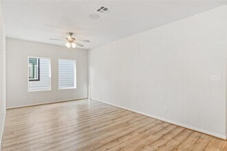 316 LT Rusty Dr in Jarrell, TX - Building Photo - Building Photo