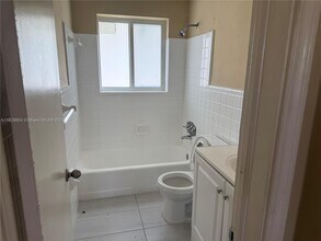 4331 NW 10th St in Coconut Creek, FL - Building Photo - Building Photo