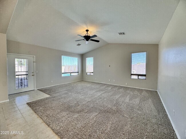 673 S Peppertree Dr in Gilbert, AZ - Building Photo - Building Photo