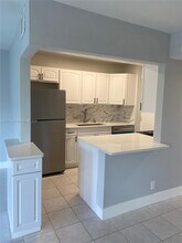455 S Pine Island Rd in Plantation, FL - Building Photo - Building Photo