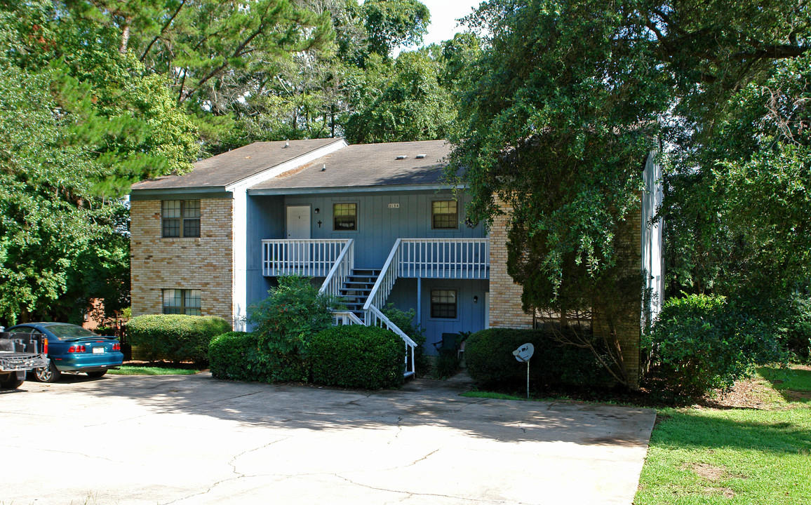 2134 Corinne St in Tallahassee, FL - Foto de edificio