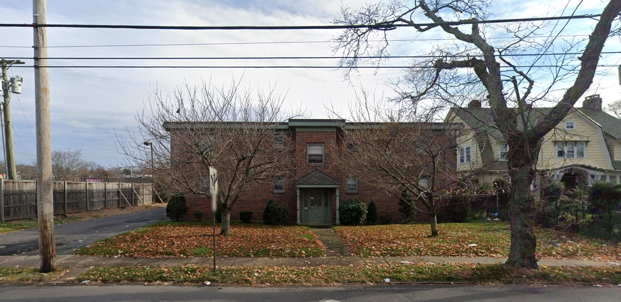 1215 Quinnipiac Ave in New Haven, CT - Foto de edificio