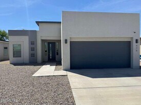 476 Deserts Dr in Socorro, TX - Building Photo