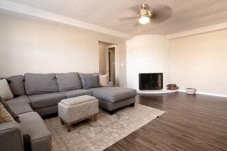 5201 18th St in Lubbock, TX - Building Photo - Building Photo