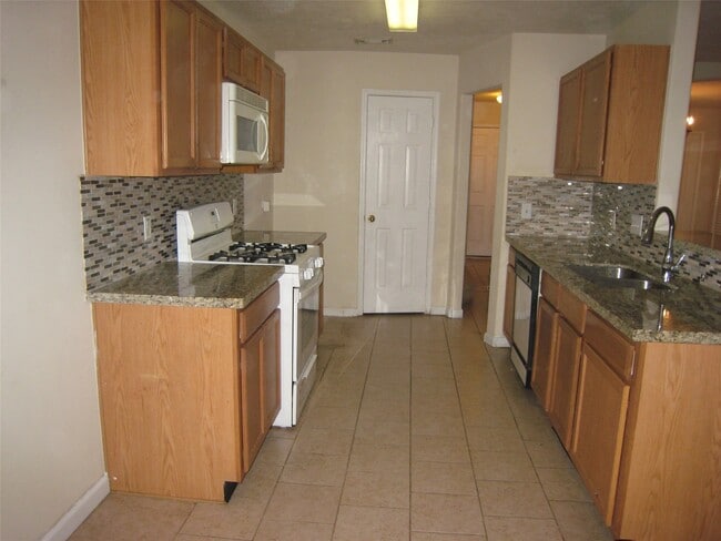 7822 Winding Creek View