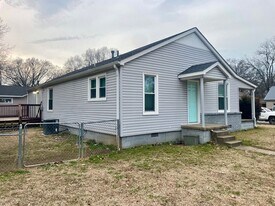 503 1st St in Conway, AR - Building Photo