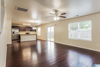 501 Chesser Reserve Way in Chelsea, AL - Foto de edificio - Building Photo
