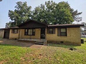 4204 Lakeview Dr NW in Huntsville, AL - Building Photo - Building Photo