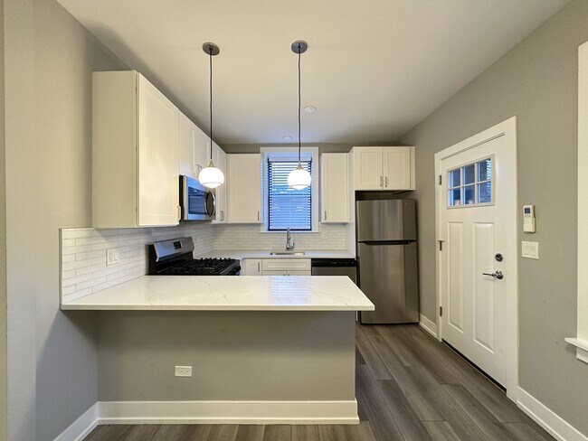 3946 N Janssen Ave in Chicago, IL - Foto de edificio - Building Photo