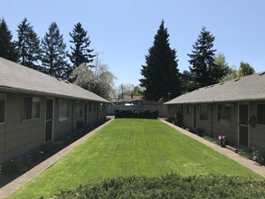 Friendship Court in Salem, OR - Building Photo - Interior Photo