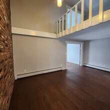 325 E 6th St in Royal Oak, MI - Building Photo - Building Photo