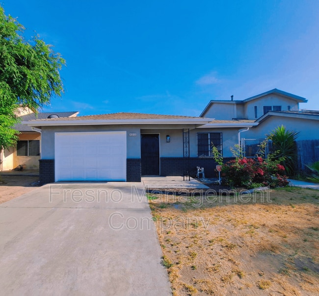 property at 4313 W Princeton Ave