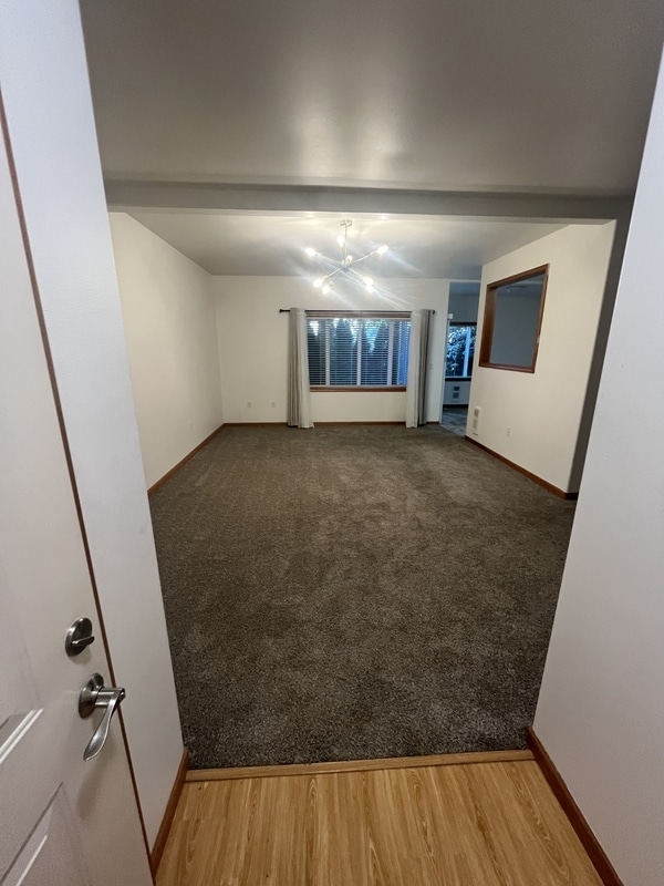 1305 Boon St in Sumas, WA - Foto de edificio - Building Photo
