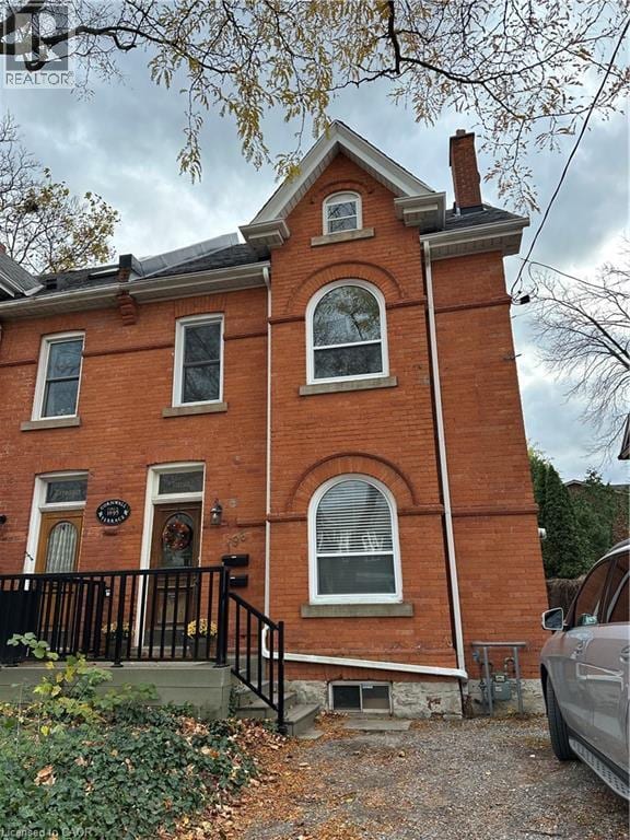 property at 196 Hatt St