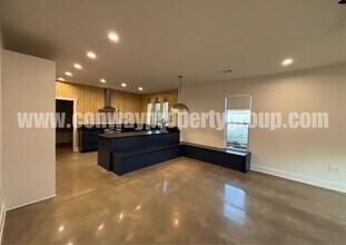 2156 Prince St in Conway, AR - Building Photo - Building Photo