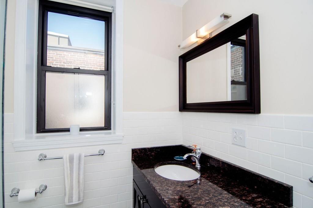 2021 Commonwealth Ave, Unit A1 in Boston, MA - Building Photo