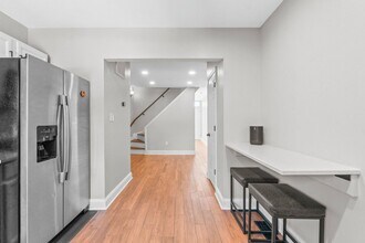 324 W 29th St in Baltimore, MD - Foto de edificio - Building Photo