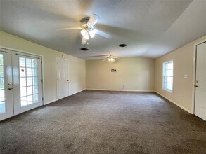 140 Laurel St in Lake Jackson, TX - Building Photo - Building Photo