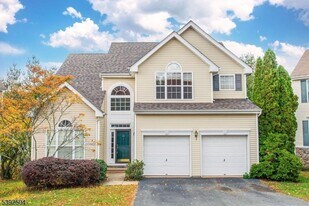 36 Winding Hill Dr in Hackettstown, NJ - Building Photo