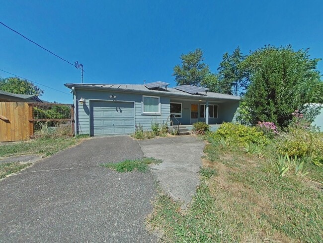 property at 34590 Riverside Dr