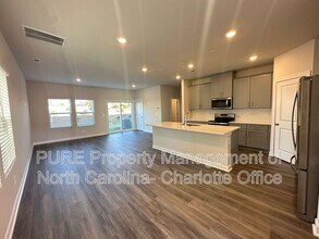 1764 Braemar Vlg Dr in Monroe, NC - Building Photo - Building Photo