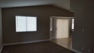 2777 Beaconfalls Way in Las Vegas, NV - Foto de edificio - Building Photo