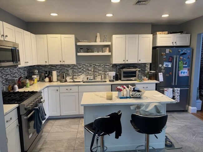 1712 Beacon St in Brookline, MA - Building Photo - Building Photo