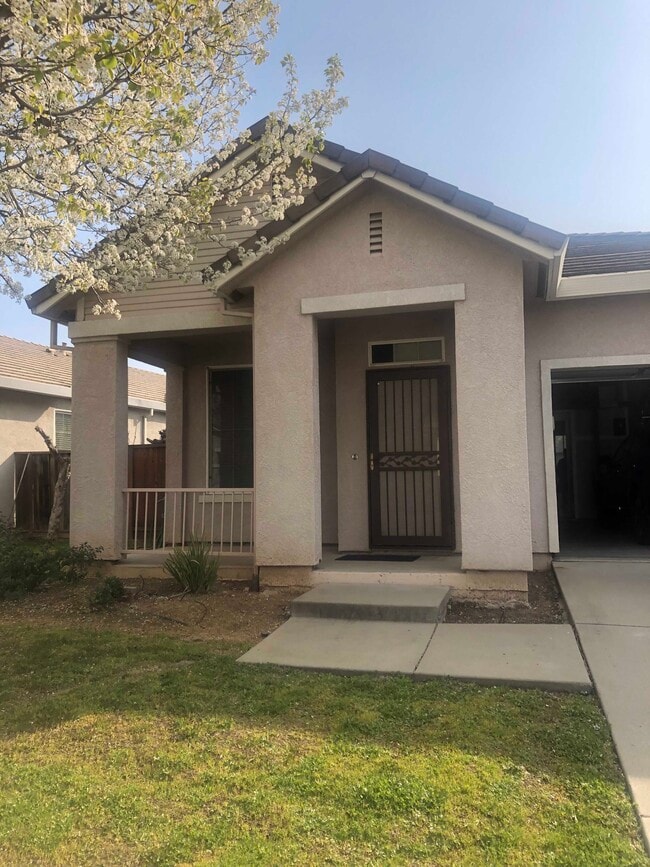 9729 Marianna Way in Elk Grove, CA - Building Photo - Building Photo