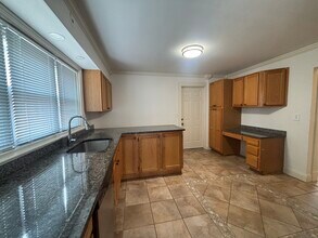 160 Elm St in West Haven, CT - Building Photo - Building Photo