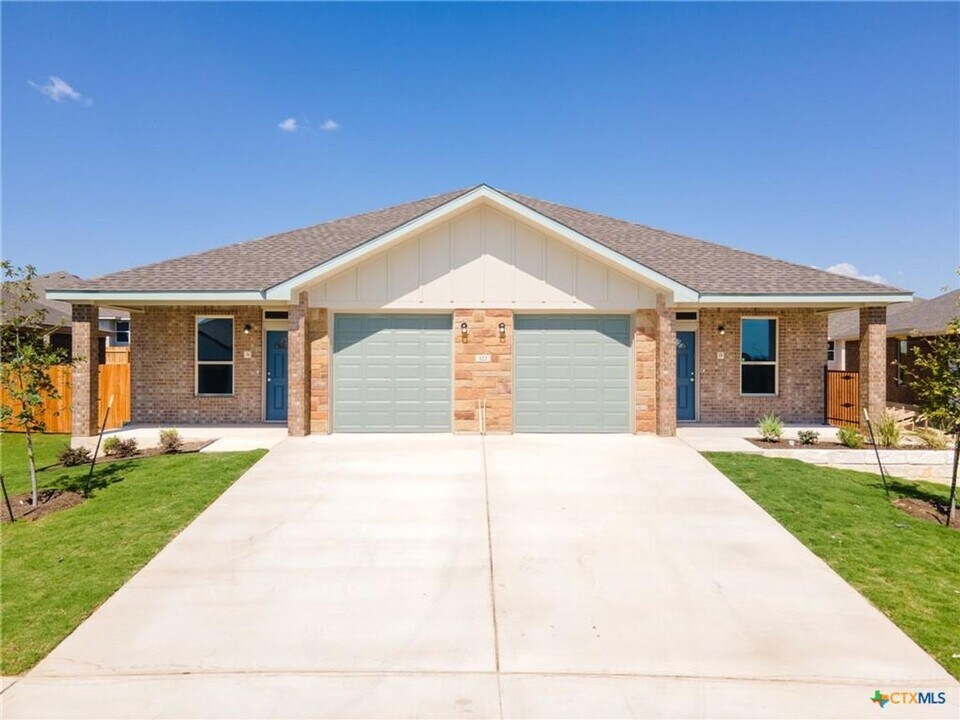 122 Leon Ln in Copperas Cove, TX - Foto de edificio