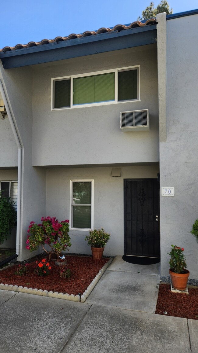 property at 1001 Murrieta Blvd
