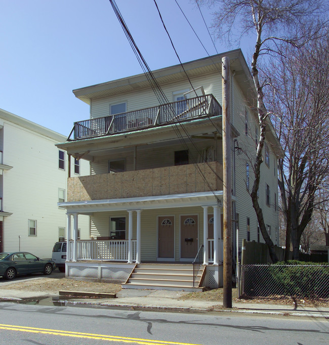 172-176 Bay St in Taunton, MA - Foto de edificio - Building Photo