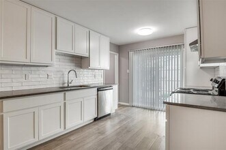 4113 Greenway Dr in Garland, TX - Building Photo - Building Photo