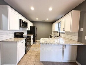 3016 N Quail Creek Dr in Fayetteville, AR - Building Photo - Building Photo