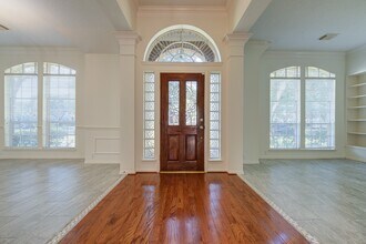 1315 Crescent Pkwy Ct in Houston, TX - Building Photo - Building Photo