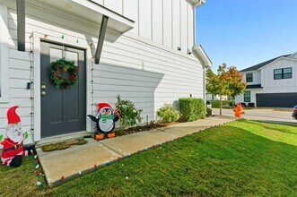 159 Threshing Rd in Mustang Ridge, TX - Building Photo - Building Photo