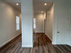 14 Pratt St in Essex, CT - Foto de edificio - Building Photo