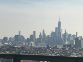 1104 Palisade Ave in Union City, NJ - Building Photo