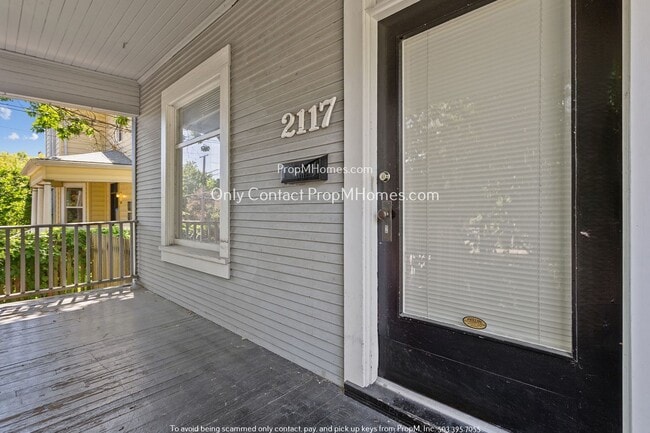2117 NE Rodney Ave in Portland, OR - Building Photo - Building Photo