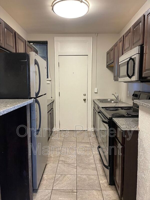 3302 Burt St in Omaha, NE - Building Photo - Building Photo