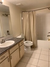 738 Crest Pines Dr, Unit 725 in Orlando, FL - Building Photo - Building Photo